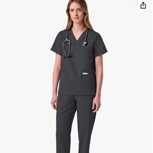 Jaanuu UltraLAST Essential Performance Women’s 6-Pocket Scrub Set